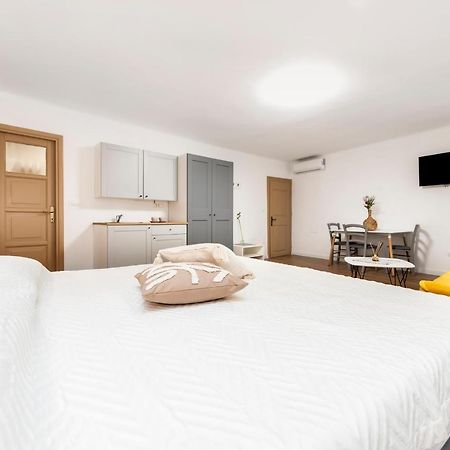 Adriatic Dream Rooms Rovinj Exterior photo