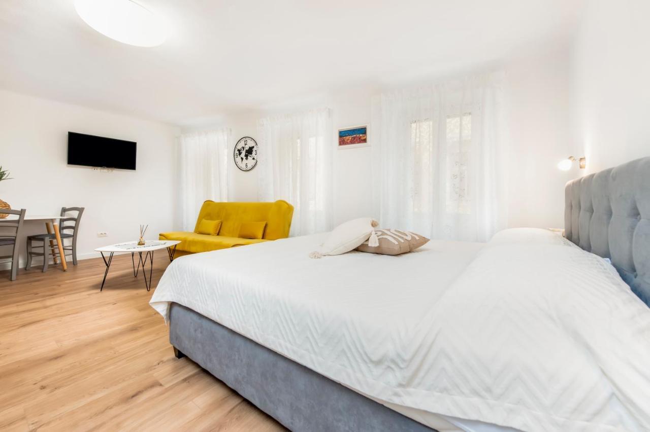 Adriatic Dream Rooms Rovinj Exterior photo